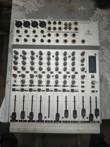 Painel para som música com várias entradas