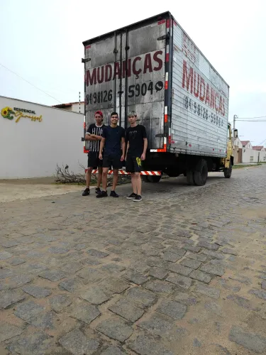 Ajudante de caminhão de mudança