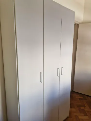 Guarda-roupa 3 portas em ótimo estado!