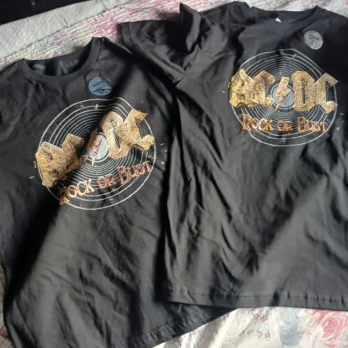 Camisas ACDC