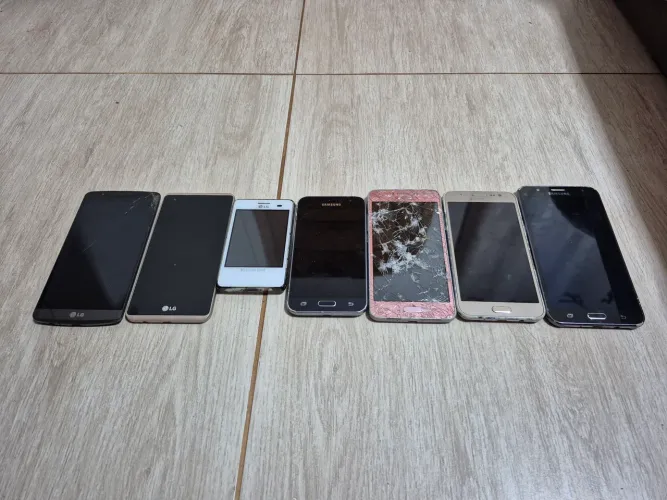 Lote de celulares com defeito no estado para uso de peças ou conserto 