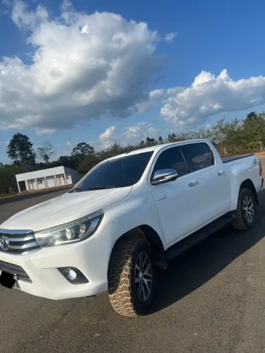 Toyota Hilux CD SRX 4X4 2.8 TDI 16V Diesel Aut. 2017