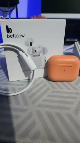 Fones de ouvido sem fio Bettdow resistente a água com redução de ruído