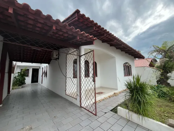 CASA A VENDA NO SÃO JOÃO EXCELENTE LOCALIZAÇÃO