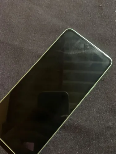 celular novo, sem nenhum defeito e nem trincado 