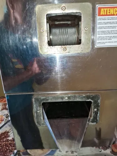 Máquina de Caldo de cana pra vender ligeiro.