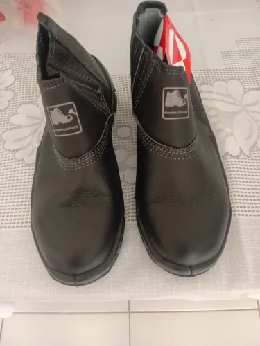 Botas Bracol 50% desconto.