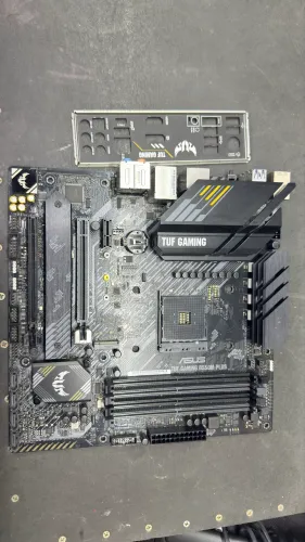 Placa Mãe B550M Asus Tuf Gaming COM DEFEITO