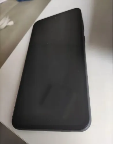 Celular usado, sem marcas de uso