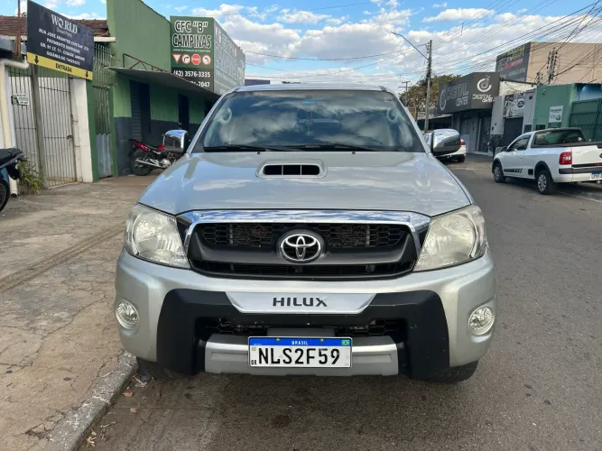 Toyota Hilux CD SRV D4-d 4X4 3.0 TDI Diesel AUT 2009