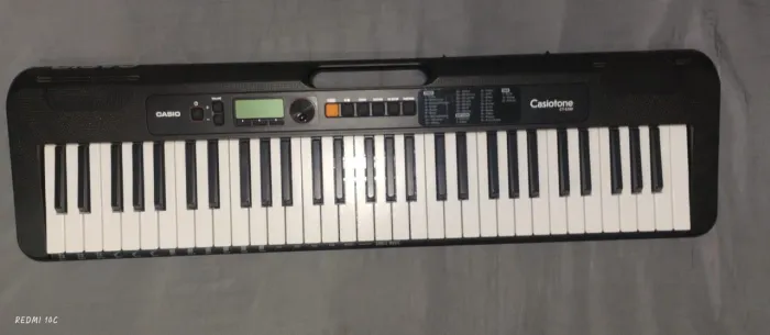 Teclado Casiotone com Suporte X