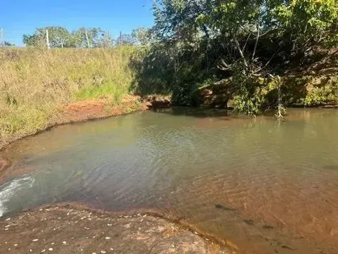 FAZENDA COM 40HA EM DOIS IRMÃOS DO BURITI