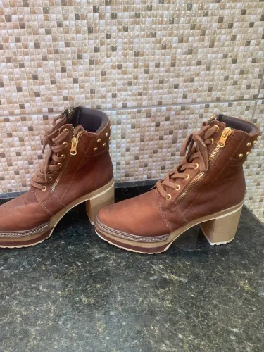 Bota 38