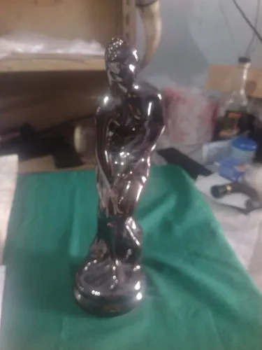 Escultura Mulher Banhista