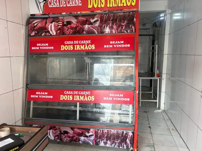 Balcão de carne usado