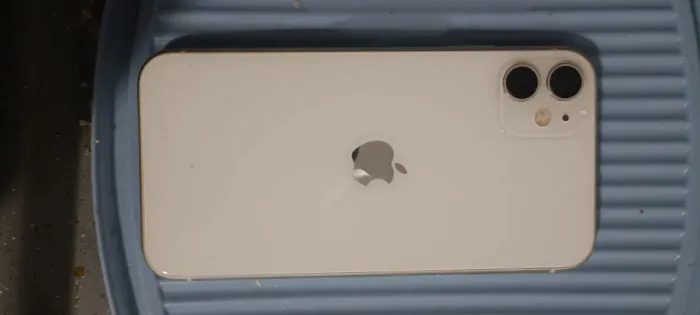 iPhone 11 (leia a descrição)