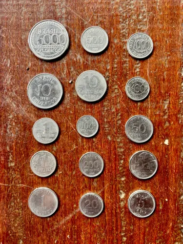 Kit de 15 moedas antigas