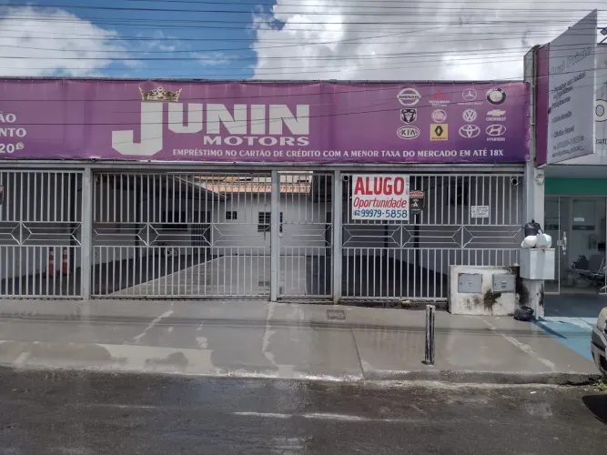 Alugo sala com espaço estacionamento 