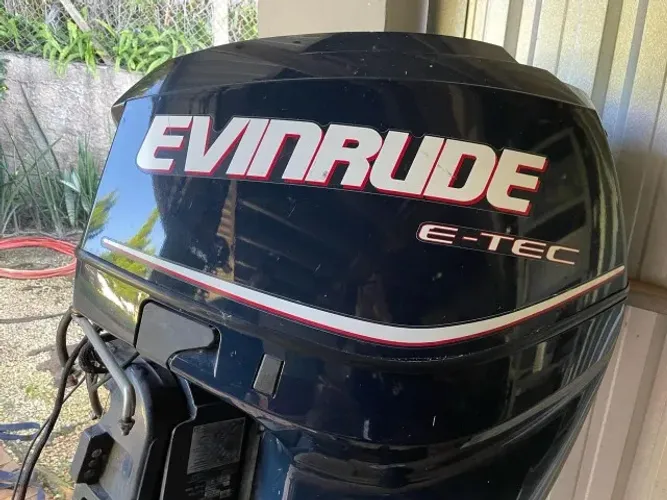 Motor de popa Evinrude 115HP