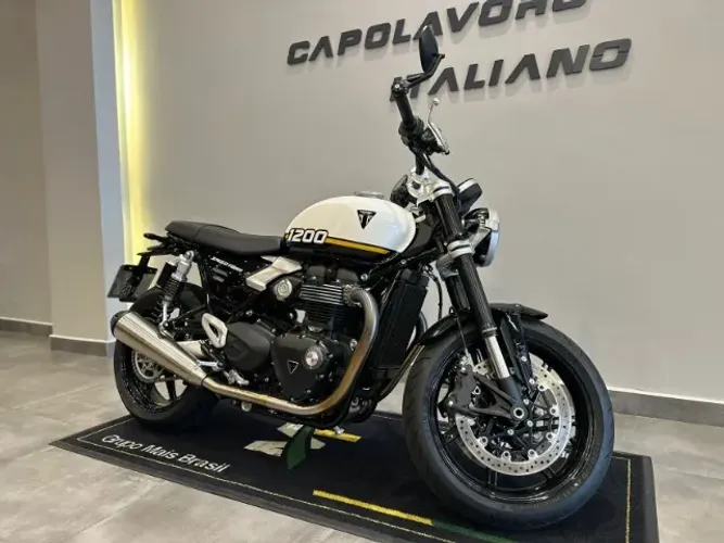 TRIUMPH SPEED TWIN 1200 - FINANCIA ATE 48X SEM ENTRADA - FABY