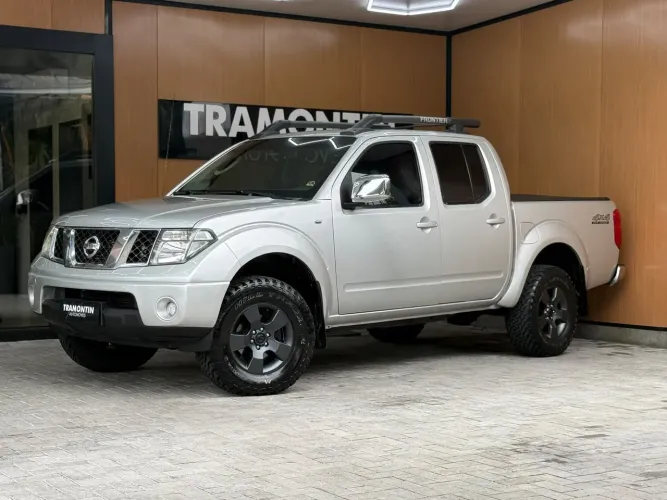 Nissan Frontier SEL CD 4X4 2.5 TB Diesel Aut. 2012