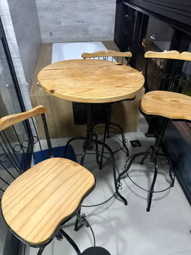 Mesinha Mesa Bistrô 50 cm E 2 Banquetas P/ Varanda Sacada Apartamento