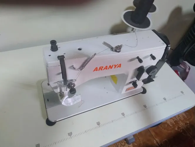 Máquina de Costura semi nova vendo