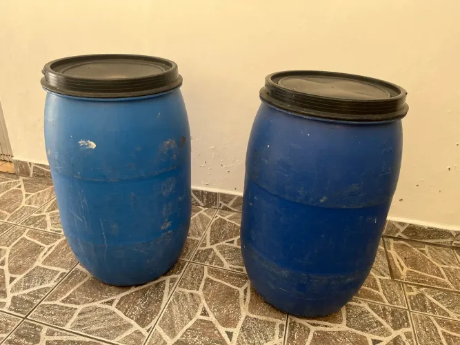 Tonel água 200 litros usado - 2 unidades 100,00 cada uma