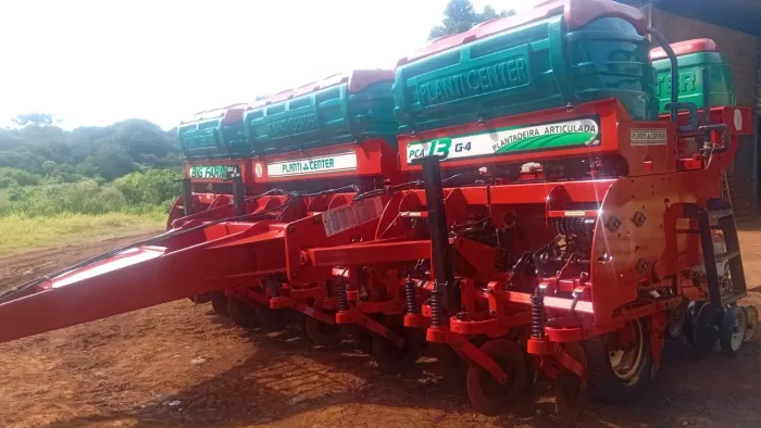 Plantadeira planticenter big farm 13 linhas