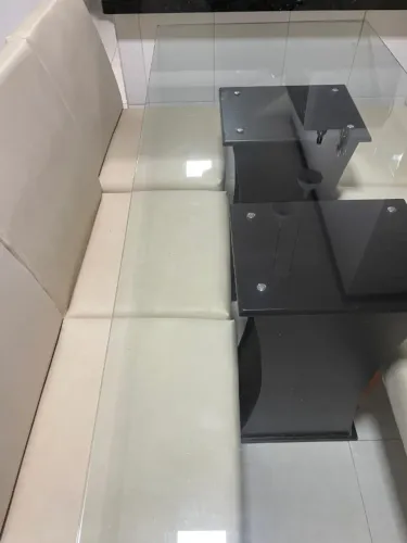 Mesa de  vidro 6 cadeiras forrada