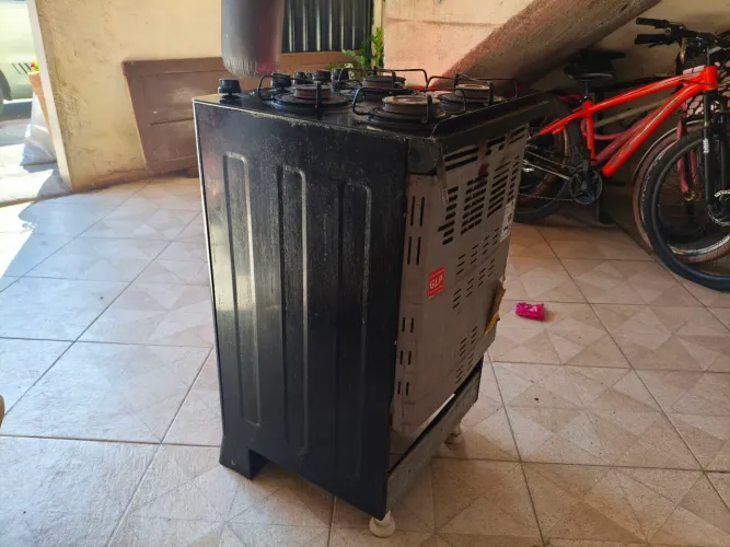 Vendo fogão 4 bocas