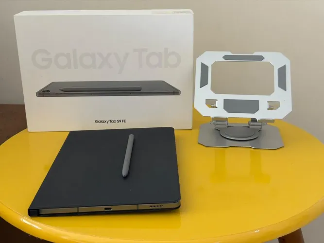 Samsung Galaxy Tab S9 FE 128GB - Semi Novo, Sem Marcas de Uso