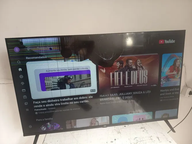 Tv tcl Android 43 polegadas está funcionado normal está trincando tem que levar no cocerto