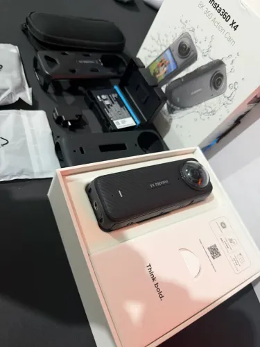 Insta360 X4