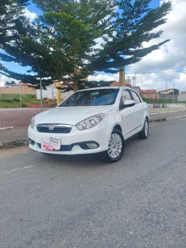 Fiat Grand Siena Essence Dual. 1.6 Flex 16V 2013