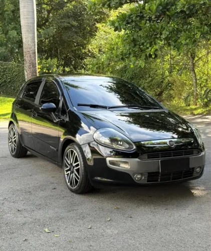 Fiat Punto Sporting 1.8 Flex 8v/16v 5P 2015