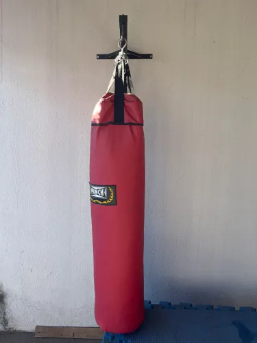 Tatame e saco de pancada