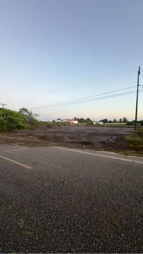 Aluga-se um terreno melhor localização