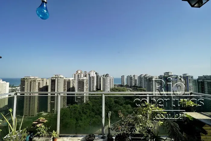 Cobertura à venda no Mirante Cinco Estrelas. Barra da Tijuca.