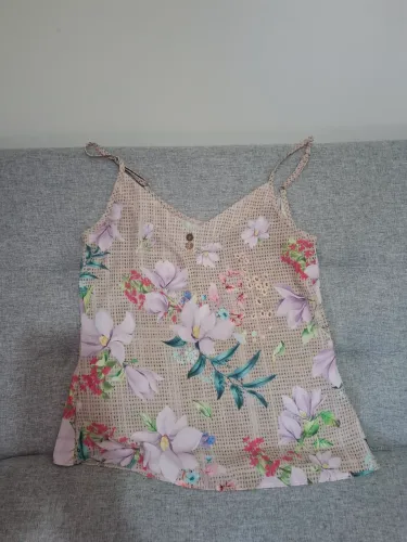 Roupas ótimo estado