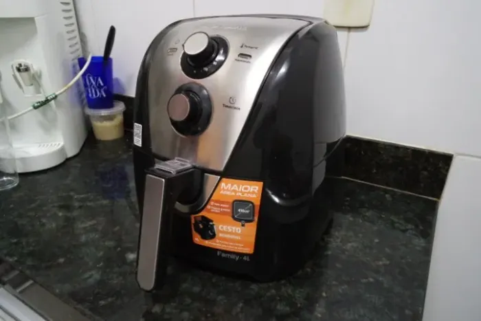 Airfryer Mondial. 4 Litros. Usada. Funcionamento 100% Perfeito. Excelente!