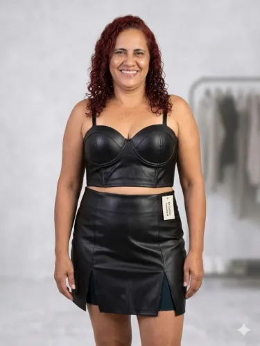 Conjunto Courino Premium (Cropped Corset + Saia com Fenda)