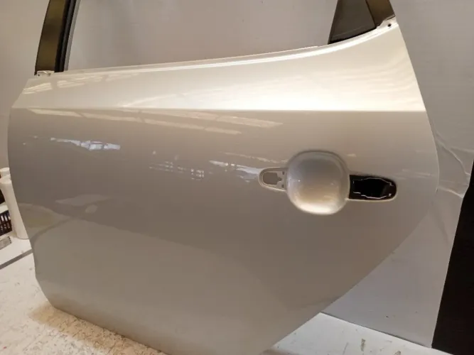 Porta traseira esquerda Hyundai i30 2011