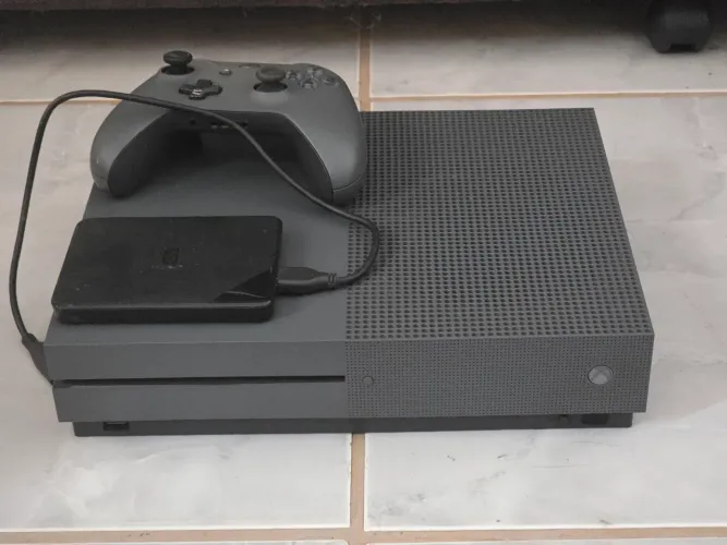 Xbox one S slim 500gb + 1TB hd externo