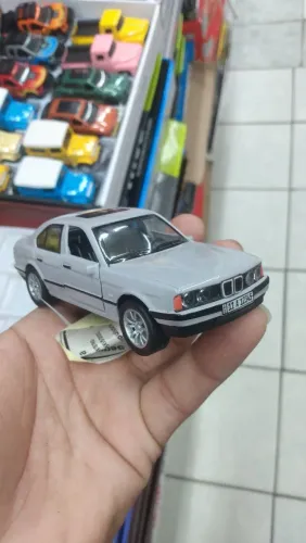 Carro Ferro Miniatura - BMW (Abrir As portas)