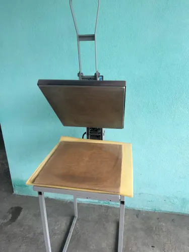 Máquina de estampar 