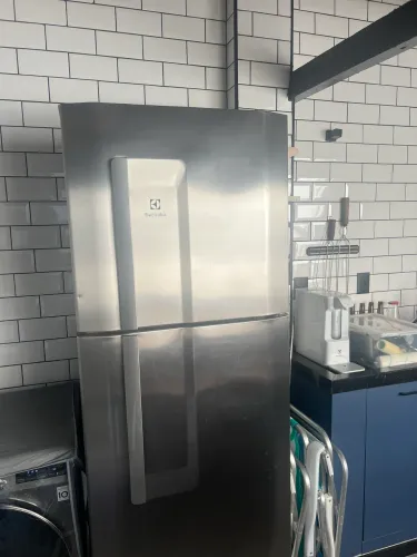 Geladeira Electrolux - Prata - DC51X