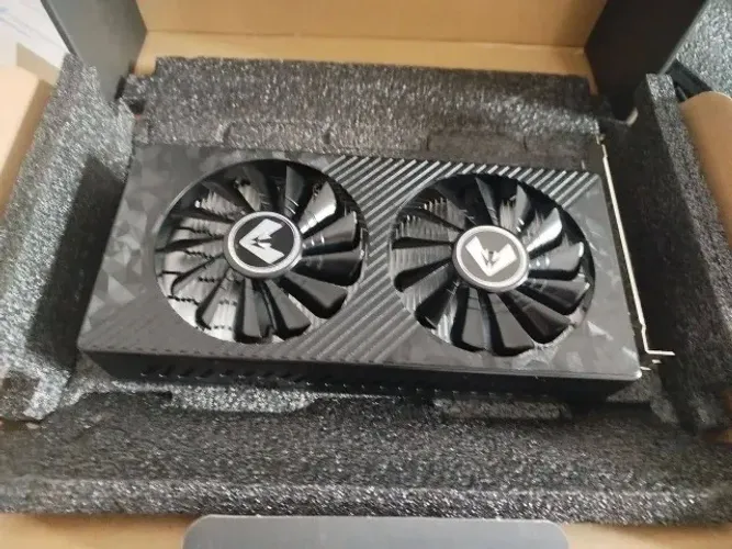 Placa de Vídeo AMD Radeon RX 590 - R$ 450 negociáveis
