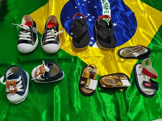 Sapatinhos e sandálias de bebê do 14 ao 22
