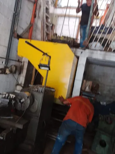 Vende-se moinho para plástico